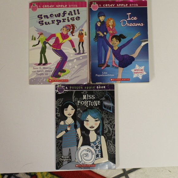 2 Candy Apple Books and 1 Poison Apple Book - Picture 1 of 2